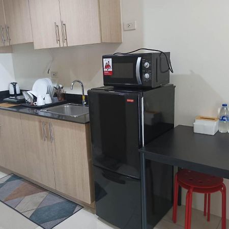 Breeze Residences - 1Br Unit With Balcony -Top Floor Manille Extérieur photo