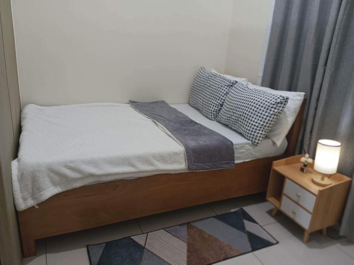 Breeze Residences - 1Br Unit With Balcony -Top Floor Manille Extérieur photo