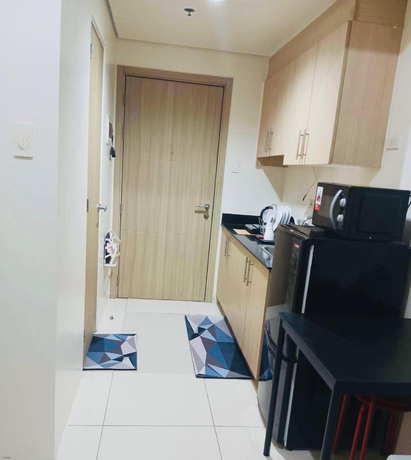 Breeze Residences - 1Br Unit With Balcony -Top Floor Manille Extérieur photo