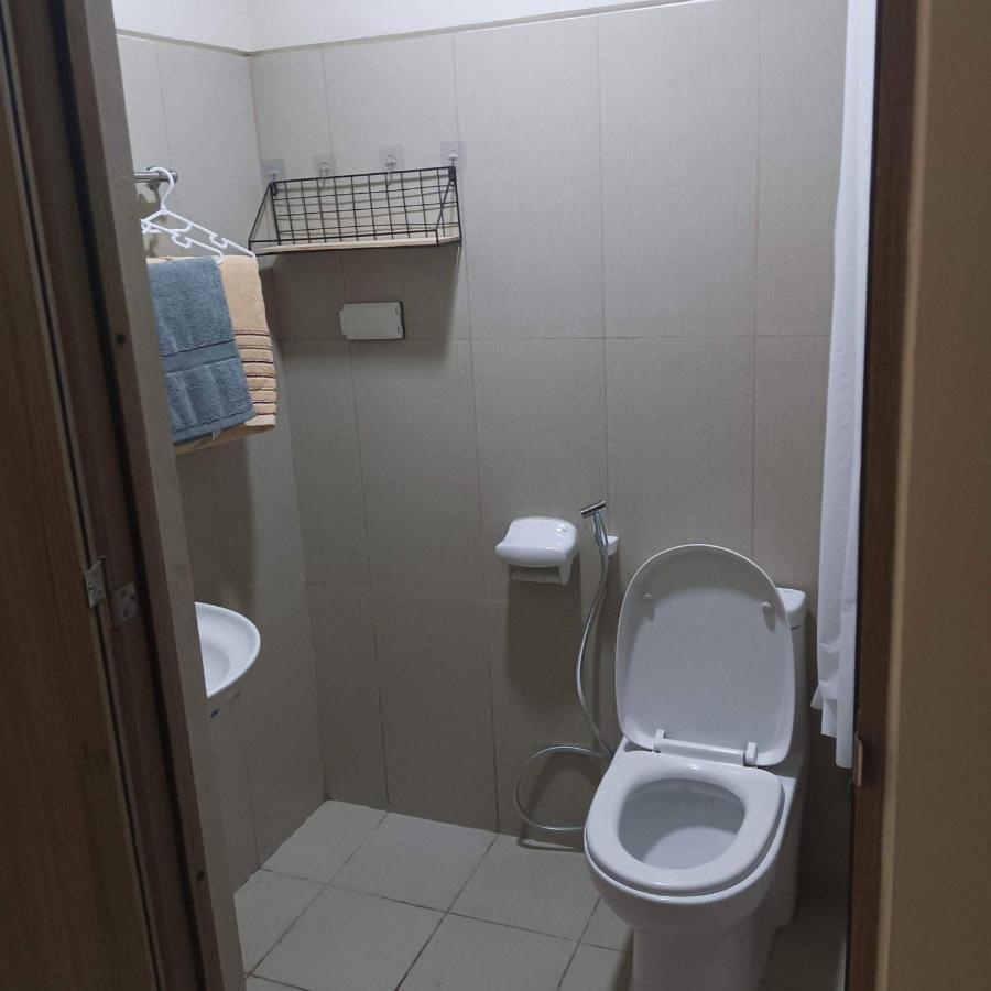 Breeze Residences - 1Br Unit With Balcony -Top Floor Manille Extérieur photo