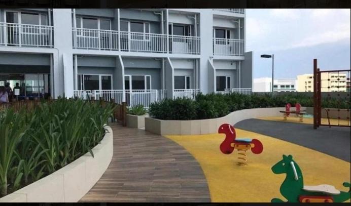 Breeze Residences - 1Br Unit With Balcony -Top Floor Manille Extérieur photo