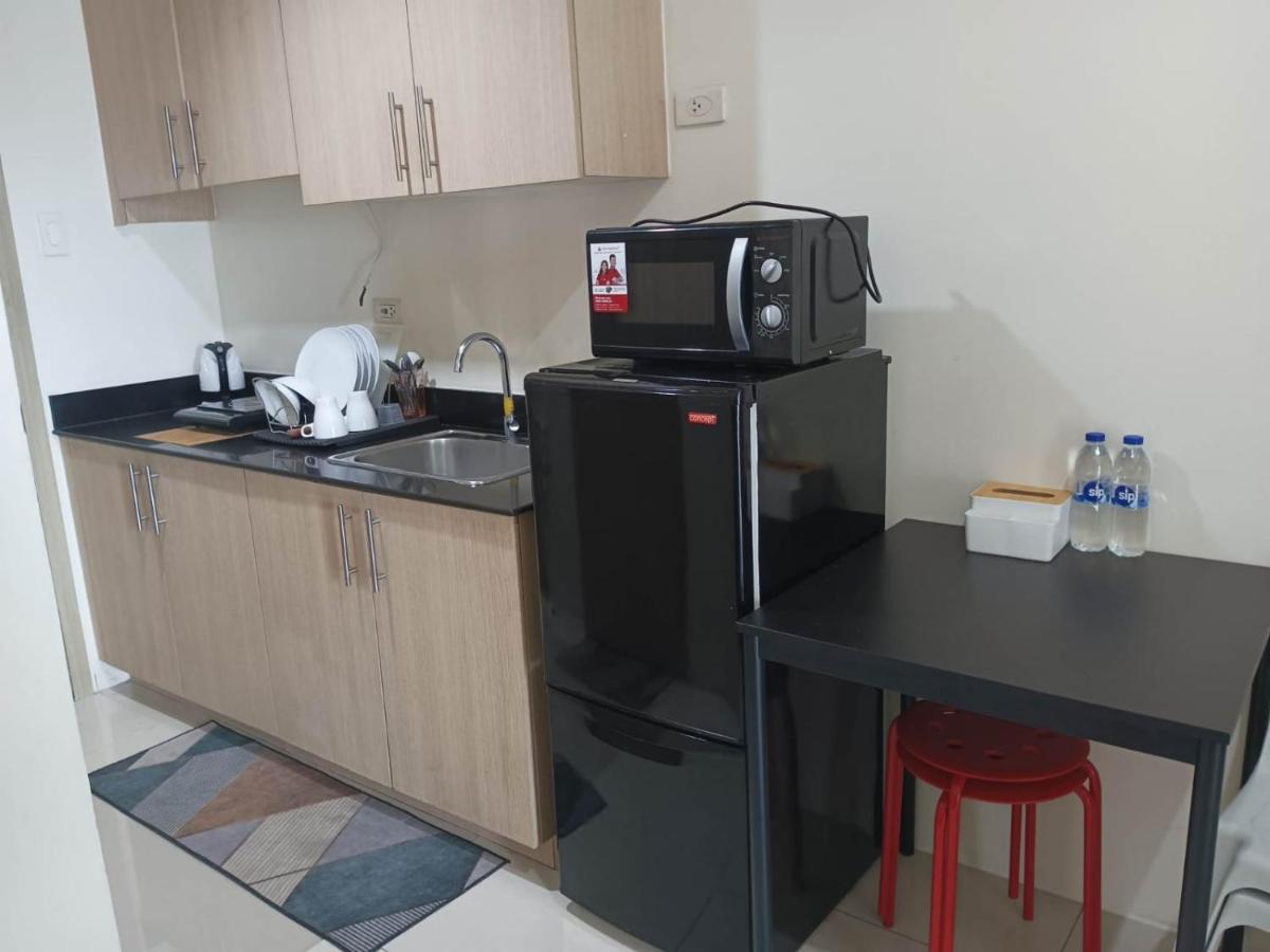 Breeze Residences - 1Br Unit With Balcony -Top Floor Manille Extérieur photo