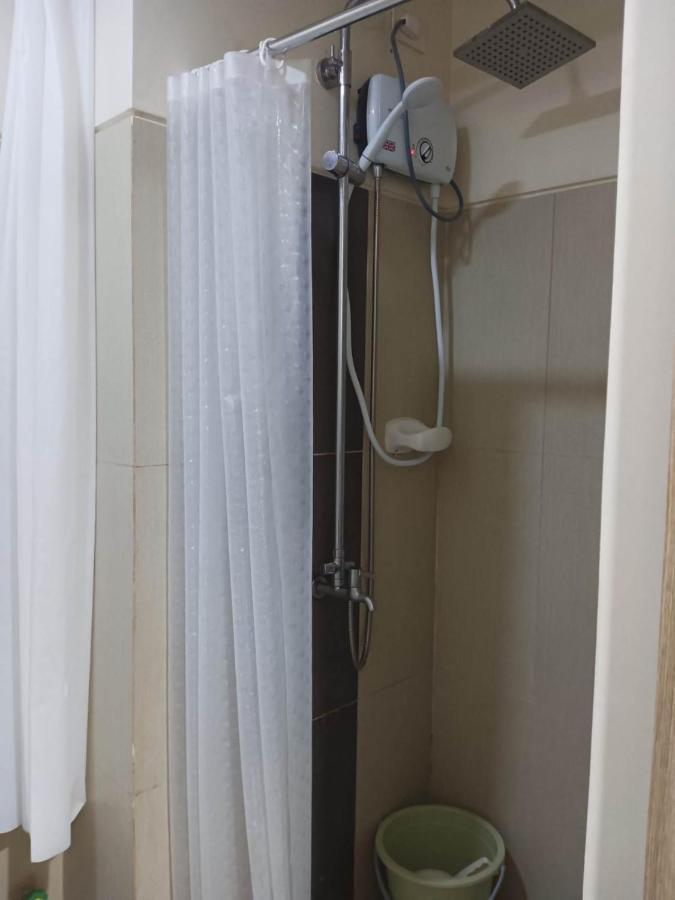 Breeze Residences - 1Br Unit With Balcony -Top Floor Manille Extérieur photo